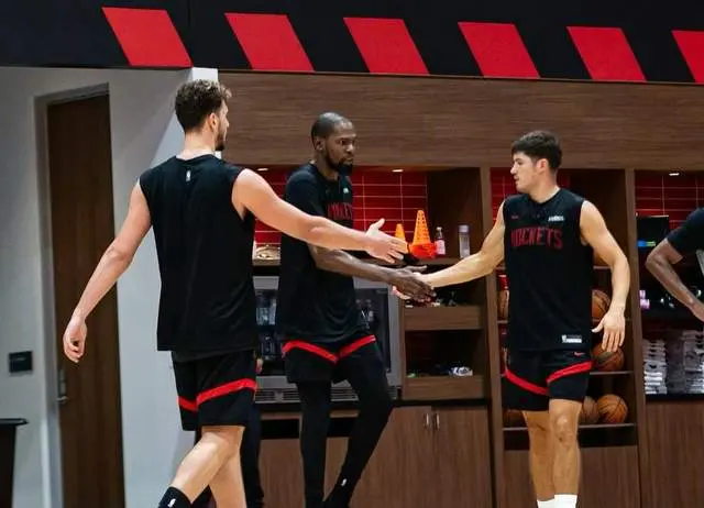 火箭队主攻 火箭队主攻